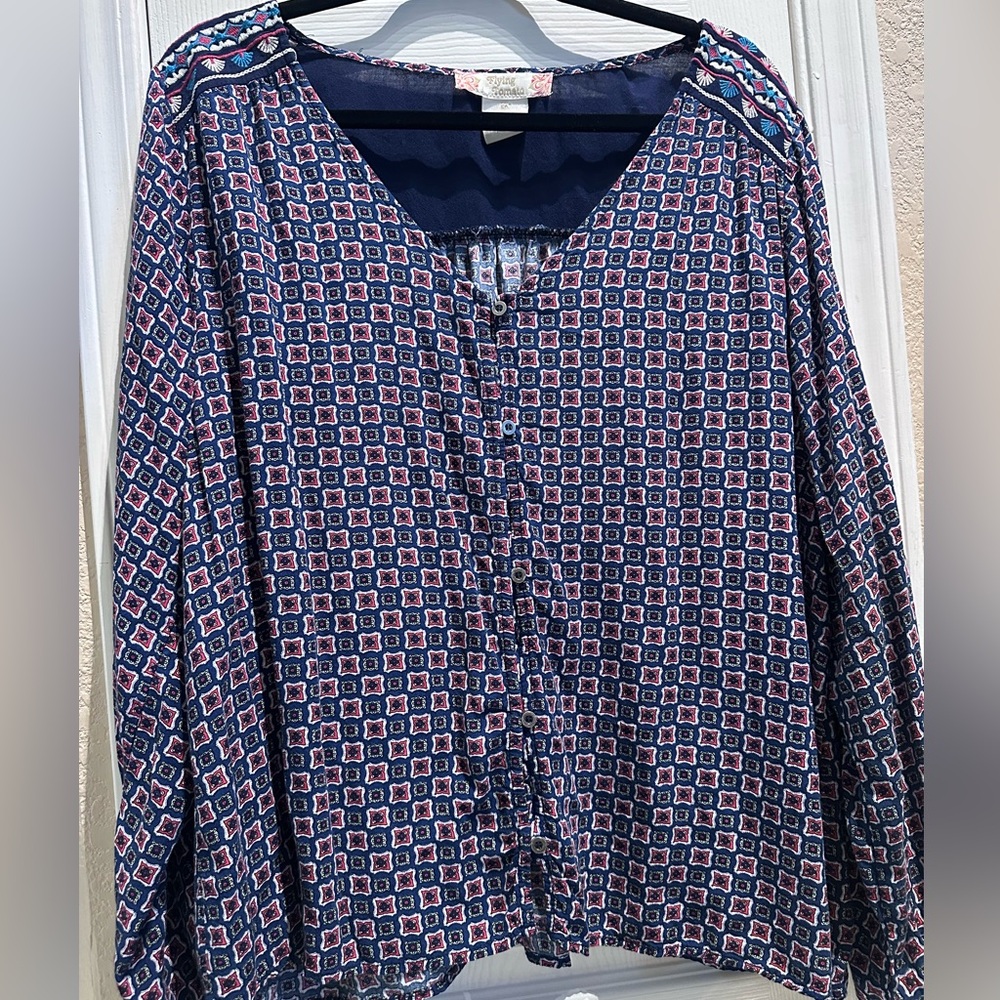 Flying Tomato by Anthropologie Navy and Red Patterned Top